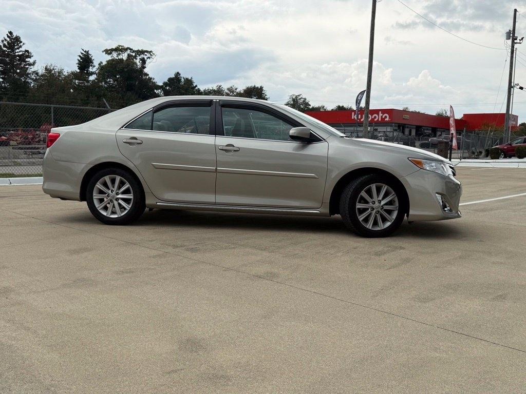 Toyota Camry 2014.5 4dr Sdn I4 Auto XLE (Natl) 2014