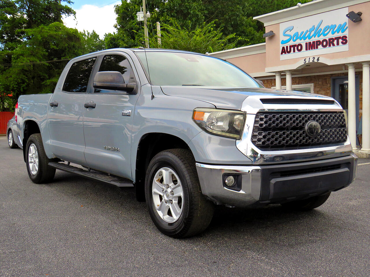 2018 Toyota Tundra SR5 CrewMax photo 4