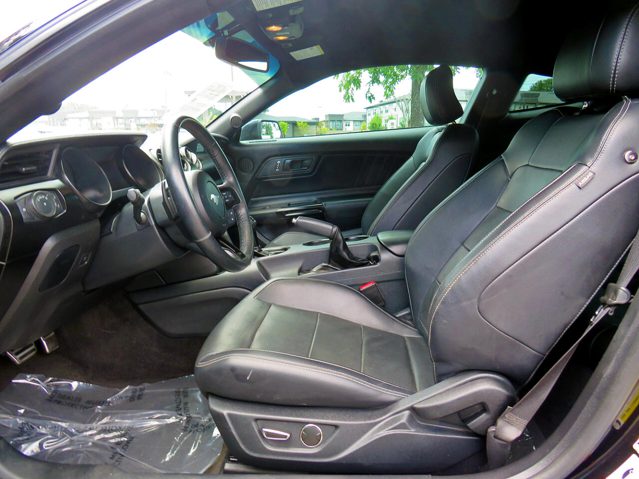 2016 Ford Mustang GT Premium photo 11