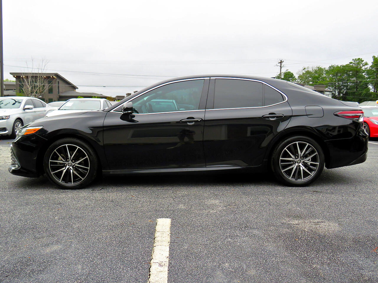 2021 Toyota Camry XLE photo 4