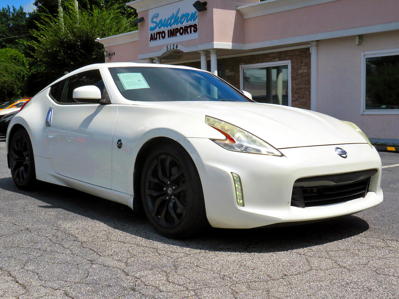 2016 Nissan 370Z Touring photo 4