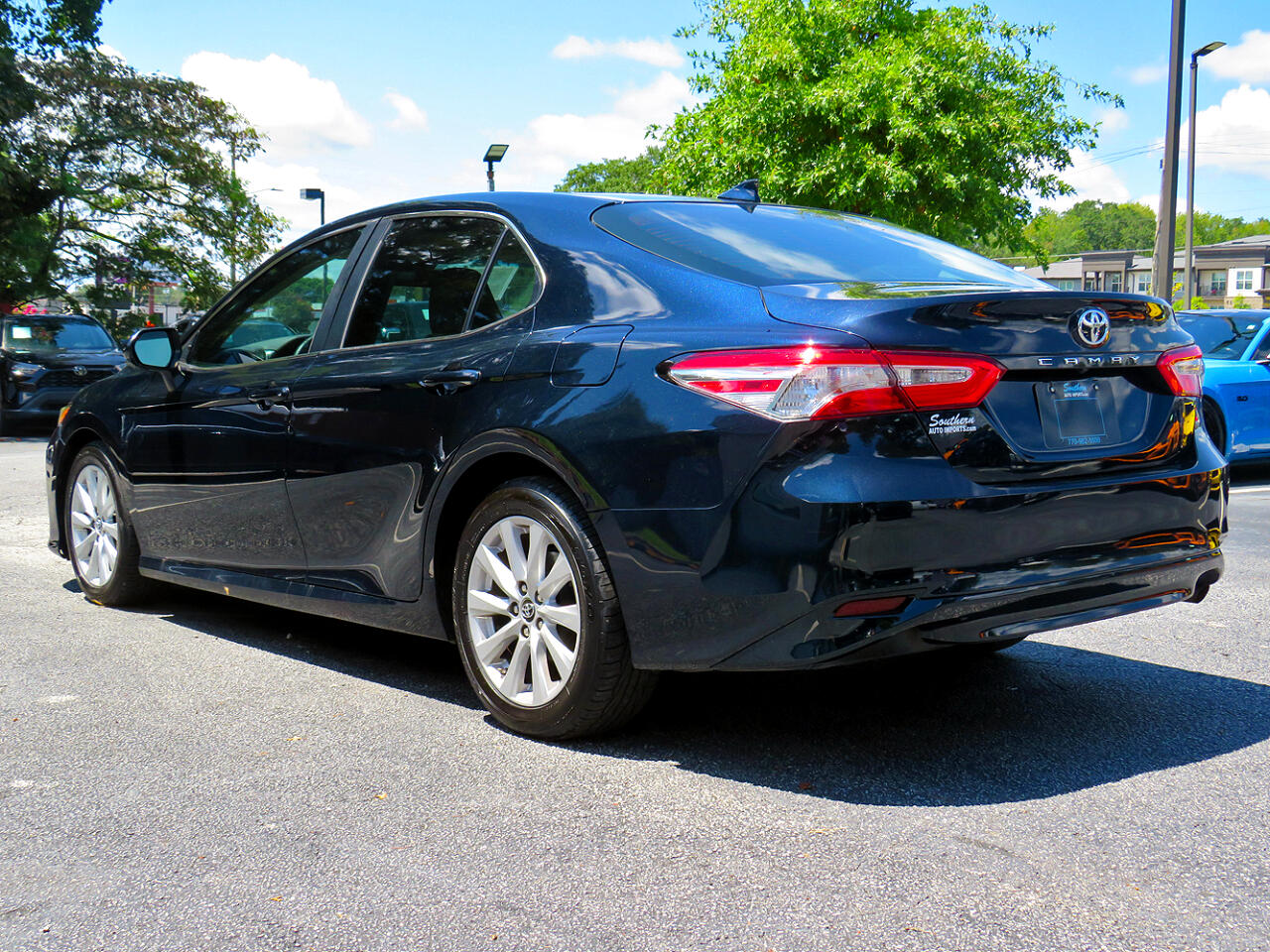 2019 Toyota Camry LE photo 4