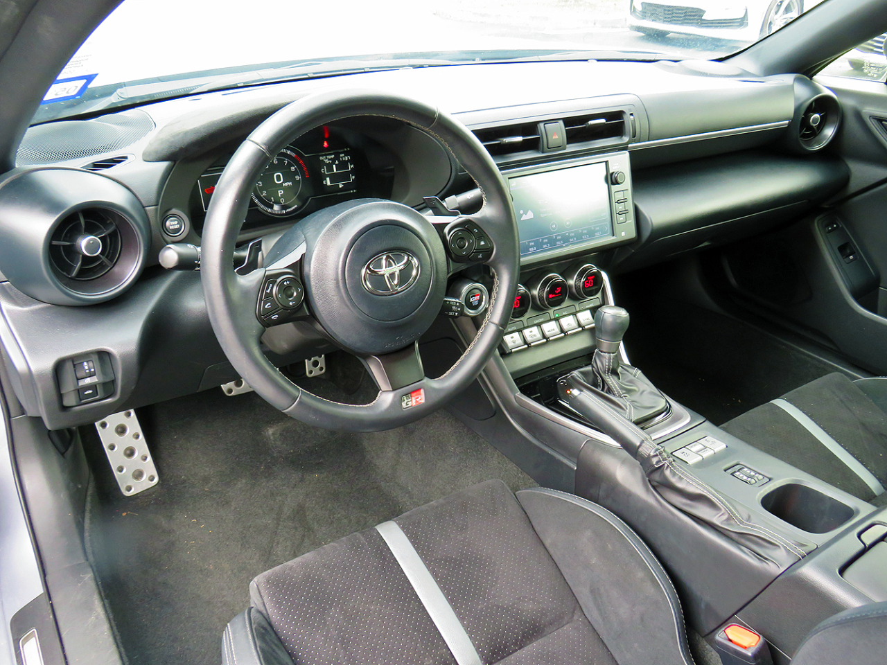 2024 Toyota GR86 Premium photo 2