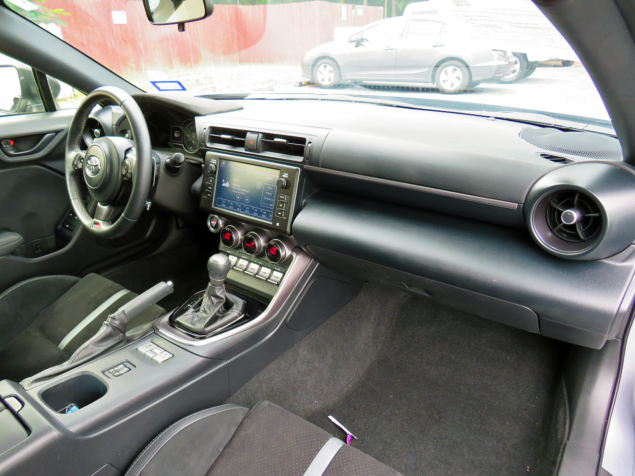 2024 Toyota GR86 Premium photo 6