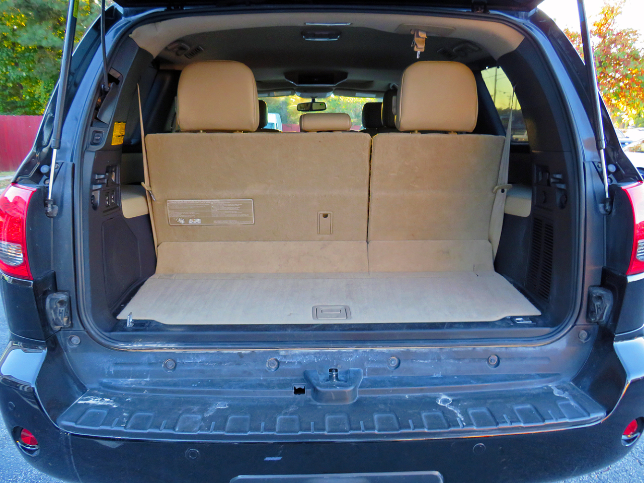 Toyota Sequoia RWD 5.7L Platinum (Natl) 2013 Toyota Sequoia RWD 5.7L Platinum (Natl) 2013