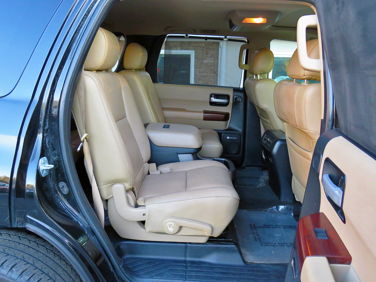 Toyota Sequoia RWD 5.7L Platinum (Natl) 2013 Toyota Sequoia RWD 5.7L Platinum (Natl) 2013