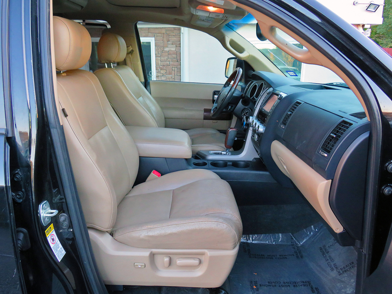 Toyota Sequoia RWD 5.7L Platinum (Natl) 2013 Toyota Sequoia RWD 5.7L Platinum (Natl) 2013
