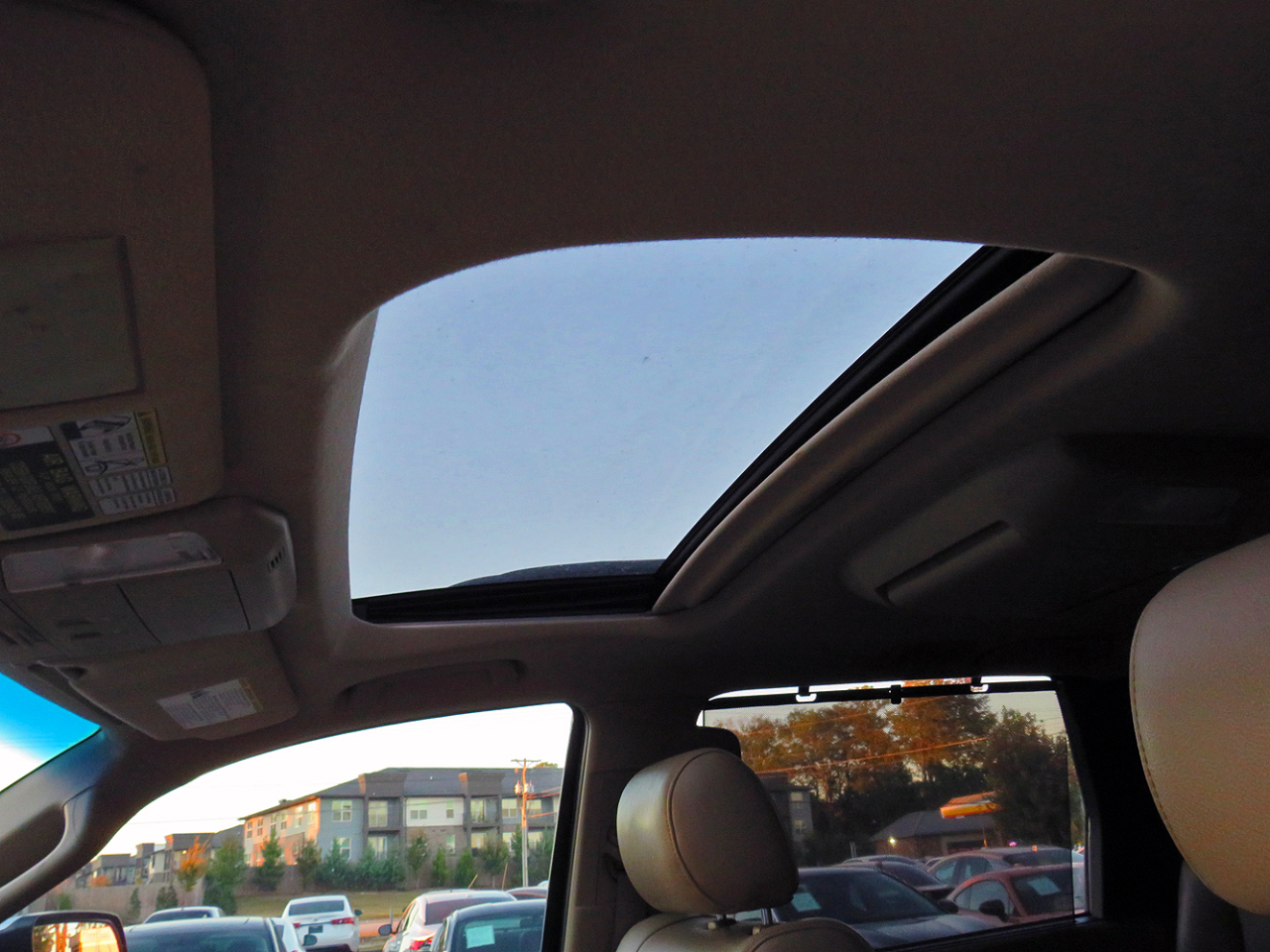 Toyota Sequoia RWD 5.7L Platinum (Natl) 2013 Toyota Sequoia RWD 5.7L Platinum (Natl) 2013