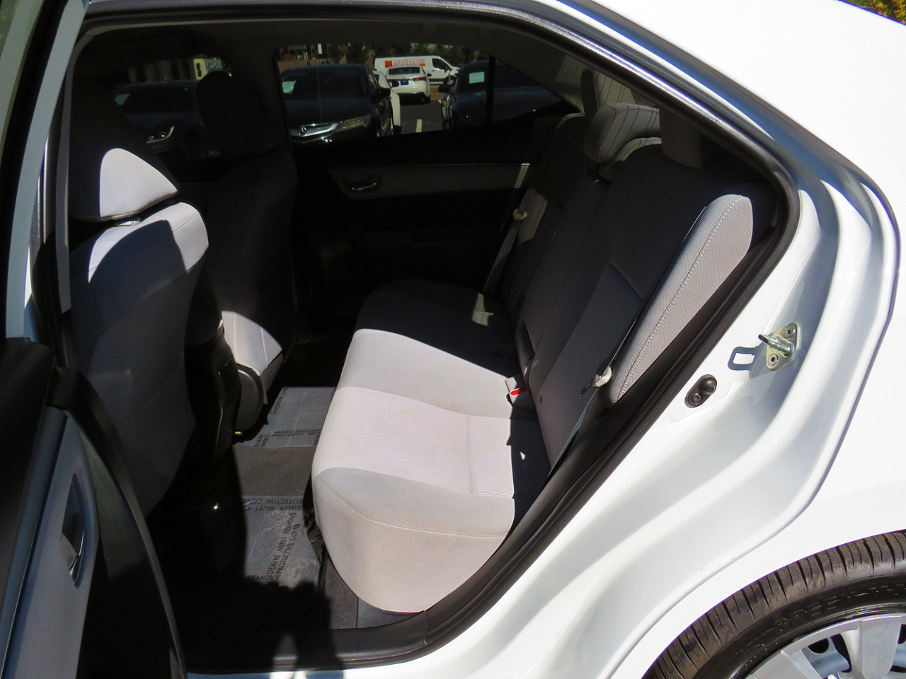 Toyota Corolla 4dr Sdn CVT LE (Natl) 2015 Toyota Corolla 4dr Sdn CVT LE (Natl) 2015