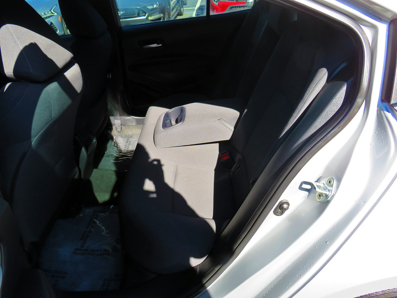 2020 Toyota Corolla LE Premium photo 3