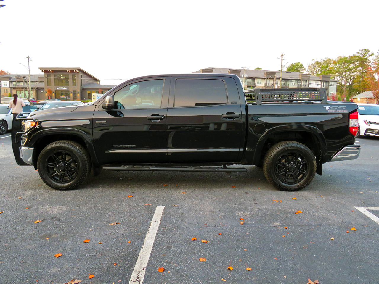 2018 Toyota Tundra SR5 CrewMax photo 2