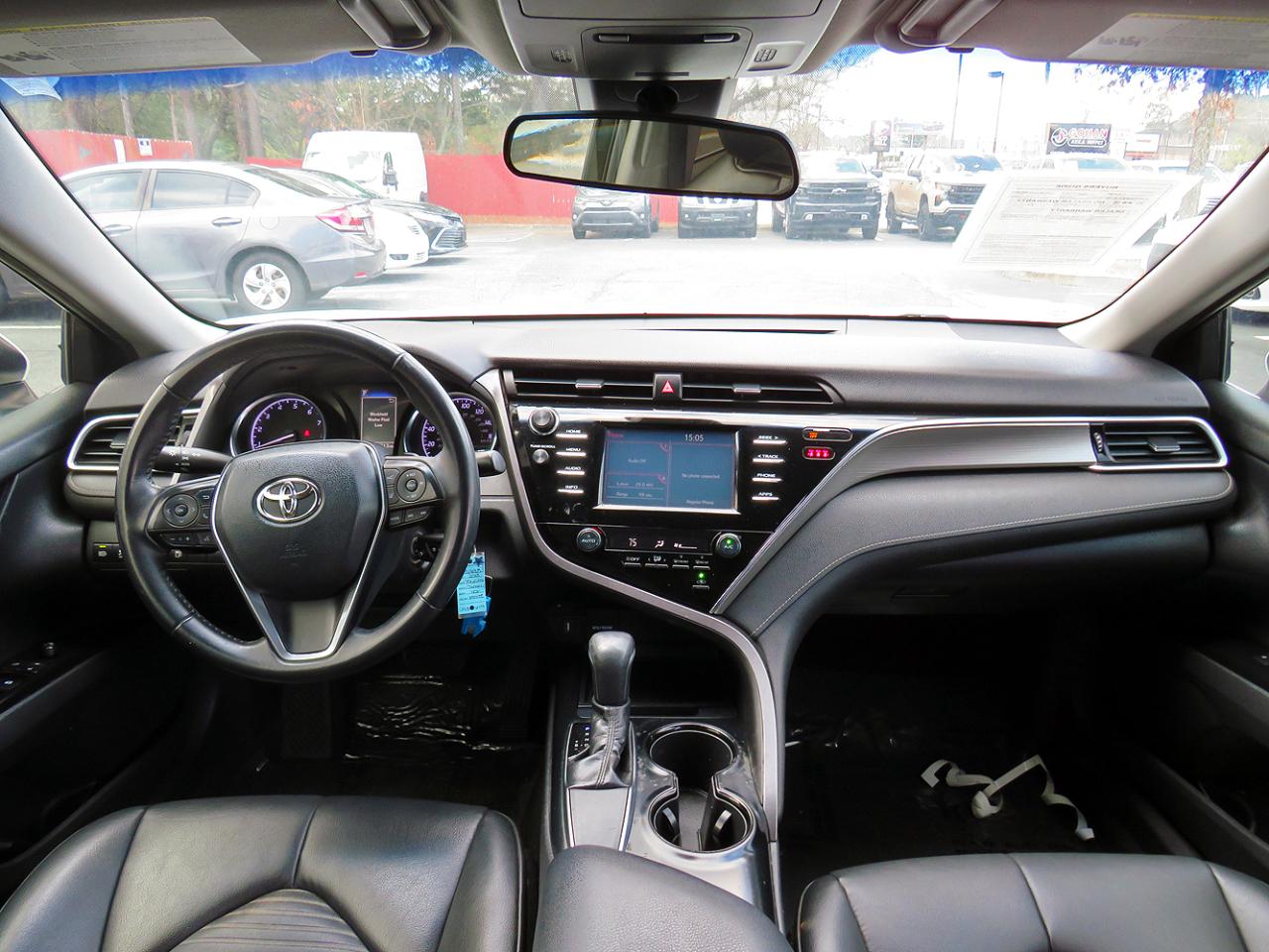 Toyota Camry SE Auto (Natl) 2018