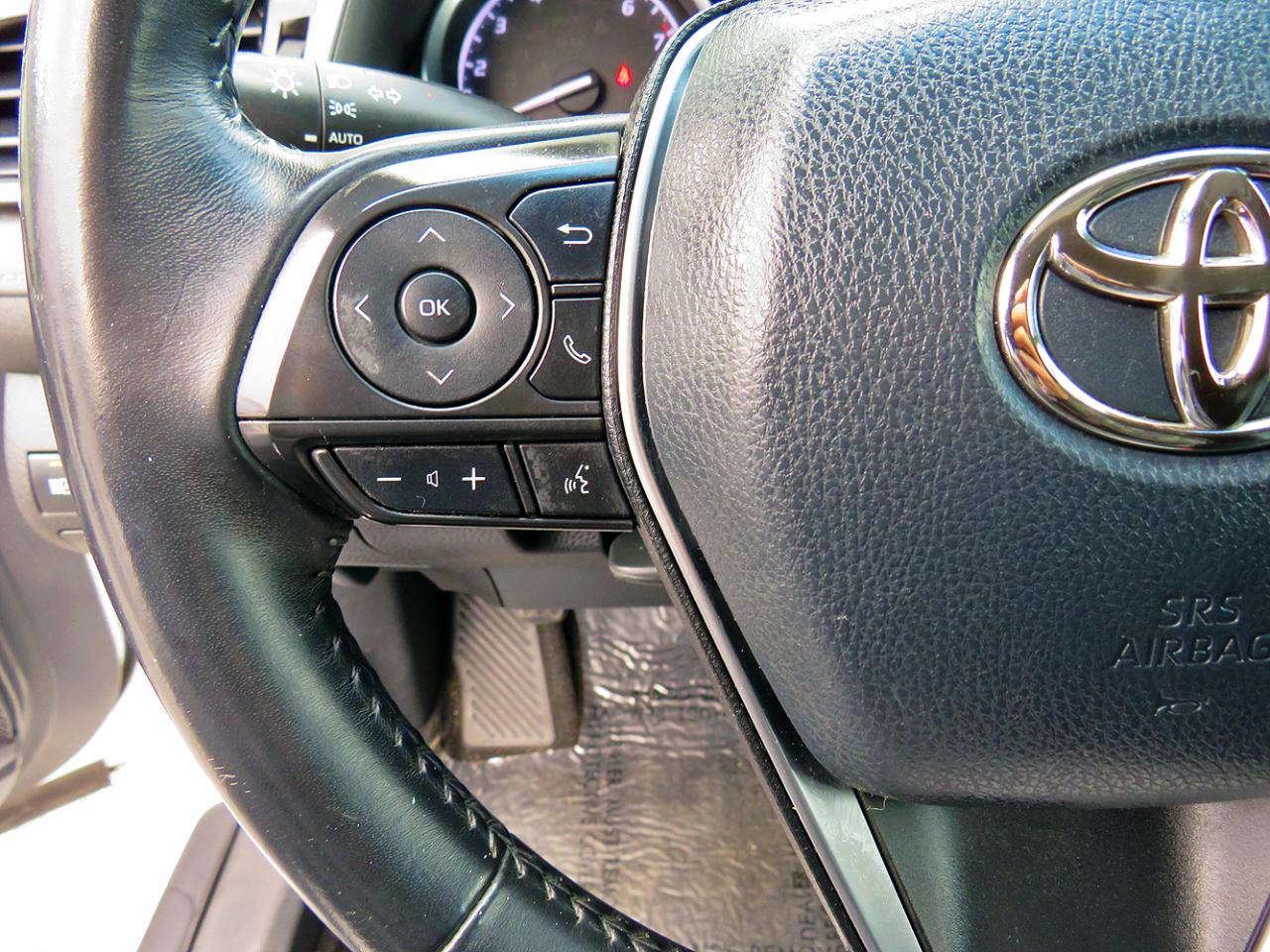 Toyota Camry SE Auto (Natl) 2018