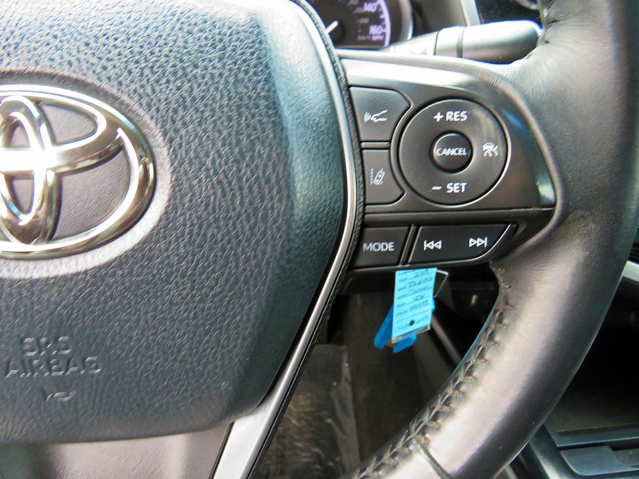 Toyota Camry SE Auto (Natl) 2018