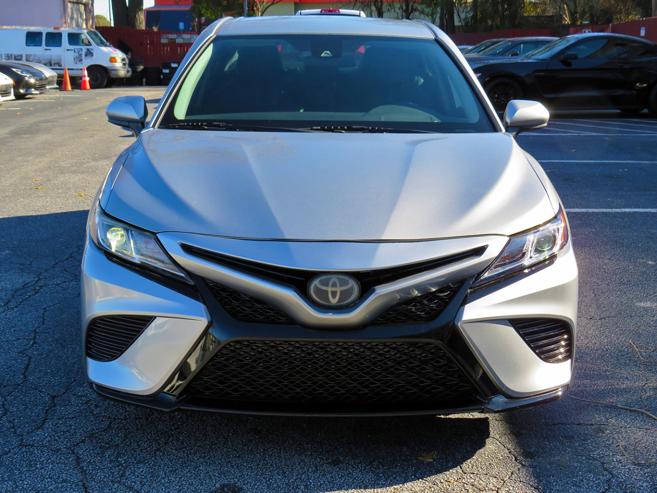 Toyota Camry SE Auto (Natl) 2020