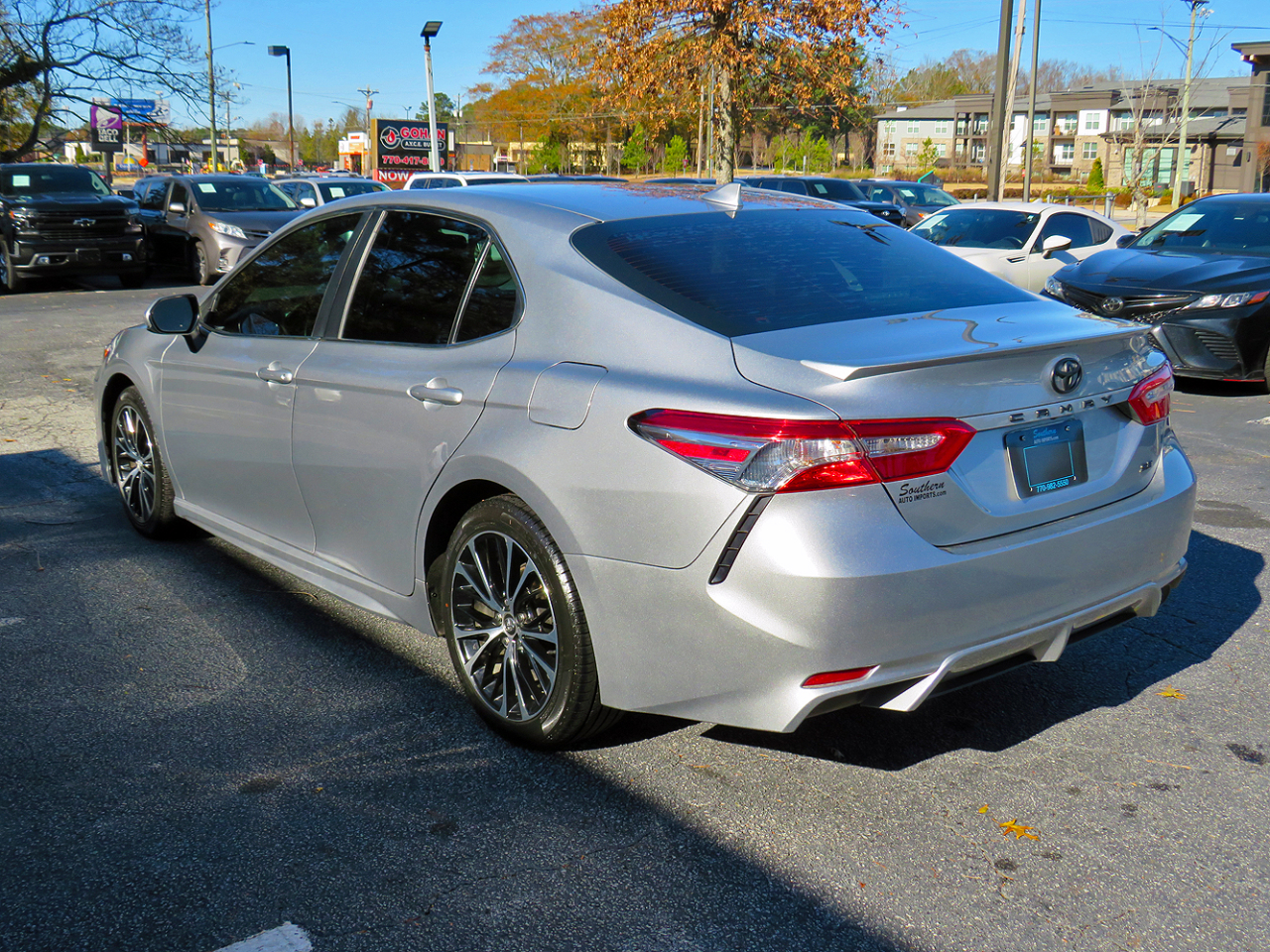 Toyota Camry SE Auto (Natl) 2020