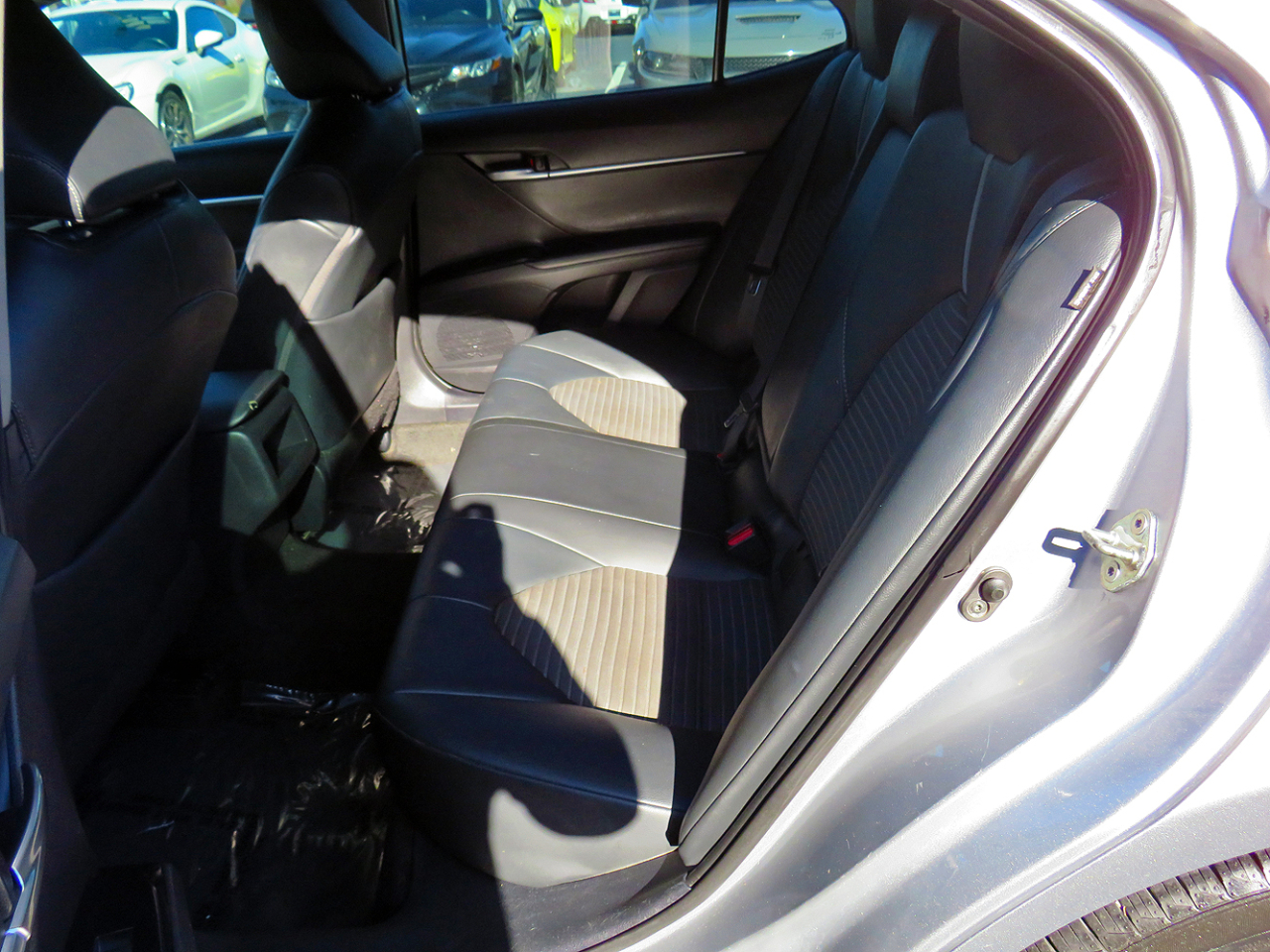 Toyota Camry SE Auto (Natl) 2020