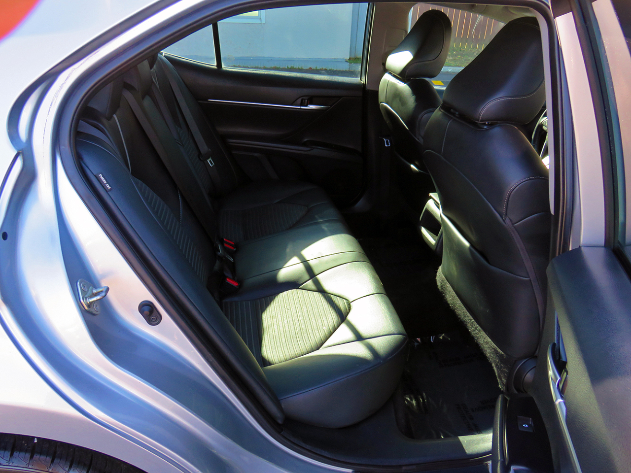 Toyota Camry SE Auto (Natl) 2020