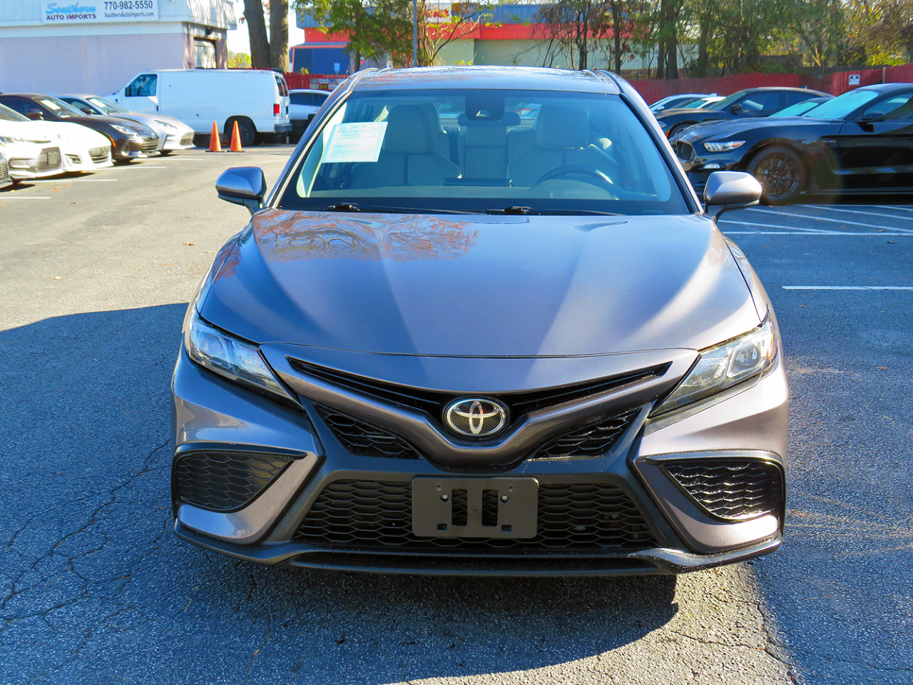 Toyota Camry SE Auto (Natl) 2021