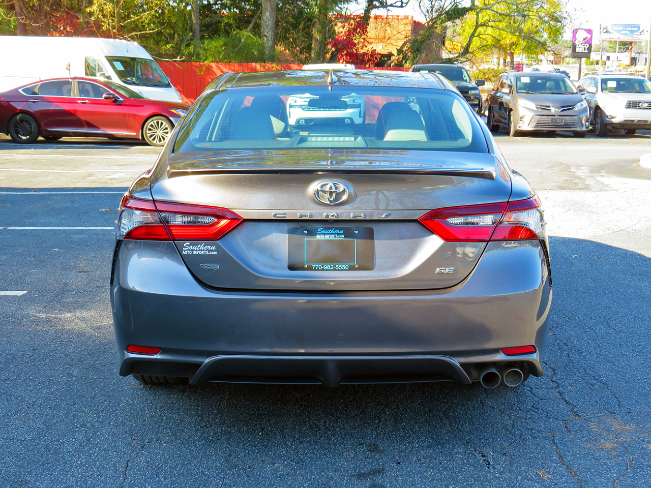 Toyota Camry SE Auto (Natl) 2021
