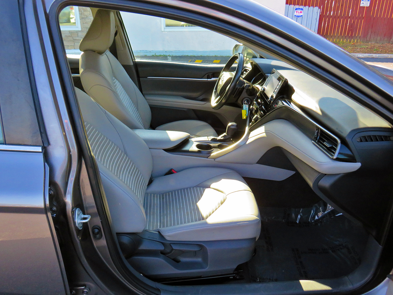 Toyota Camry SE Auto (Natl) 2021