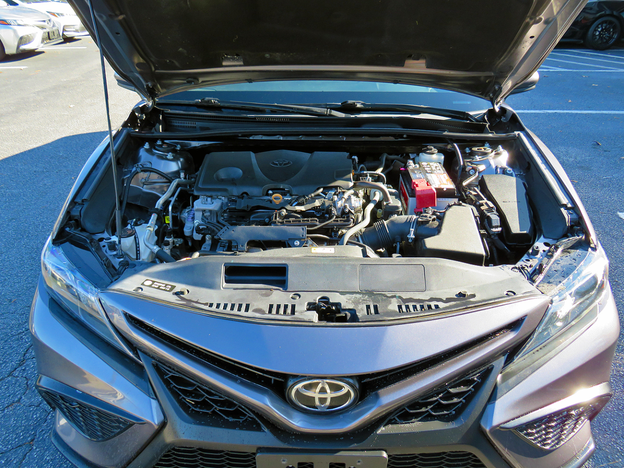 Toyota Camry SE Auto (Natl) 2021