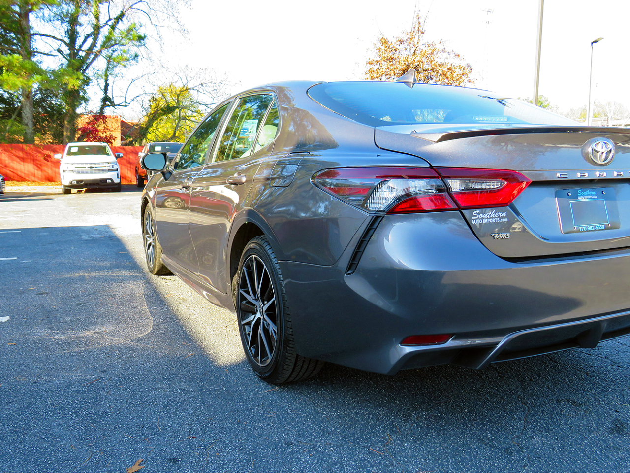 Toyota Camry SE Auto (Natl) 2021