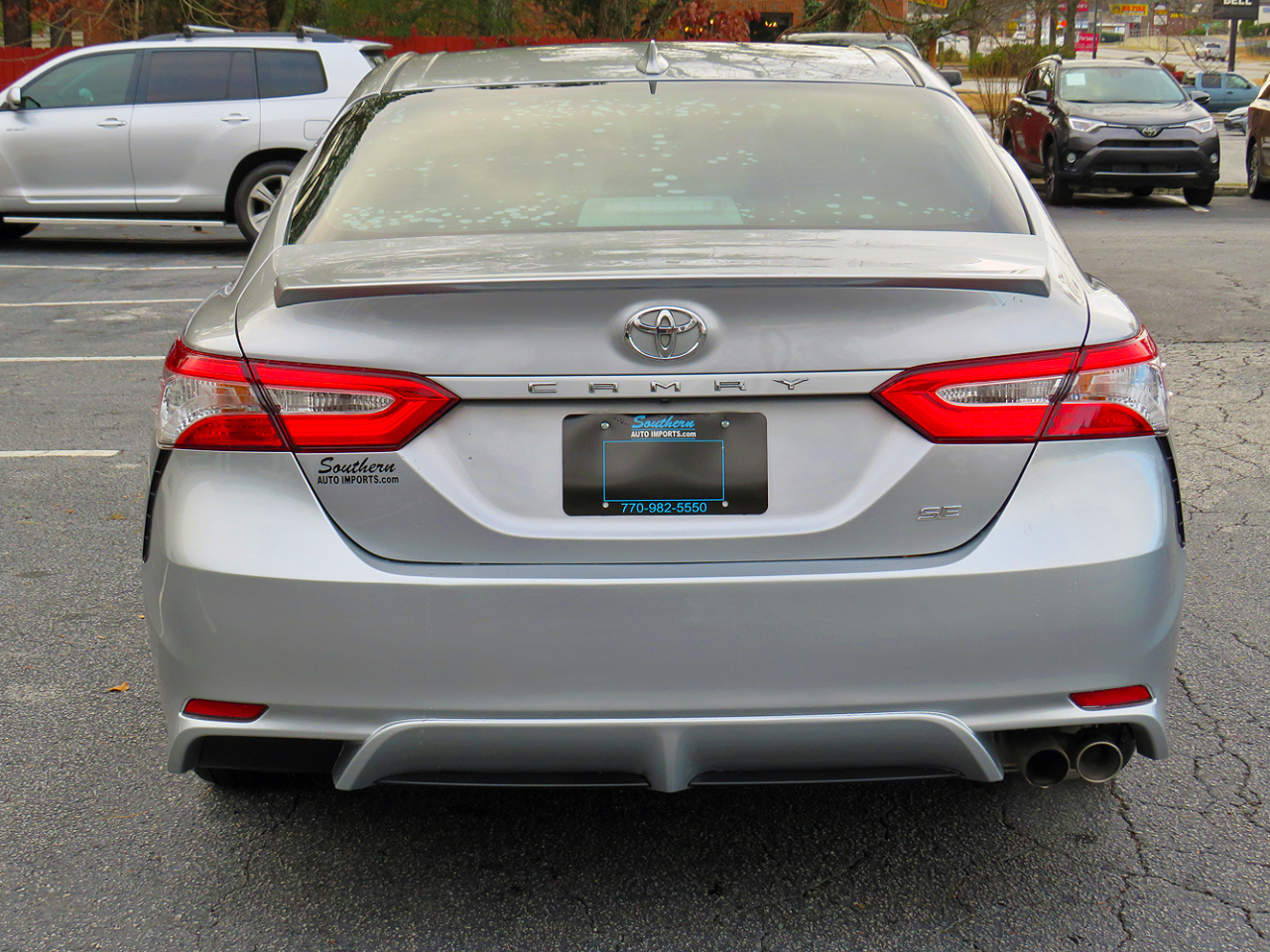 Toyota Camry SE Auto (Natl) 2020