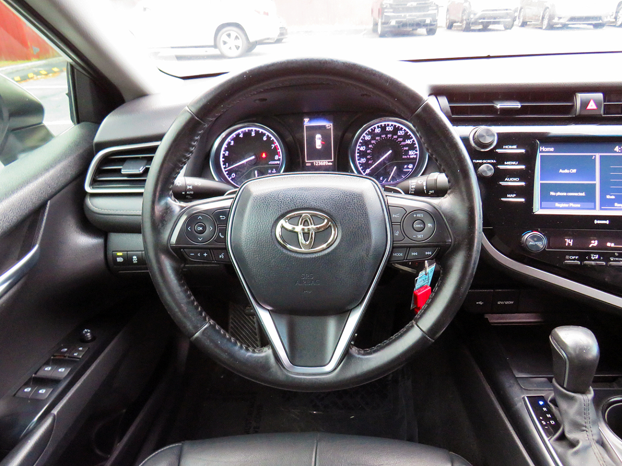 Toyota Camry SE Auto (Natl) 2020