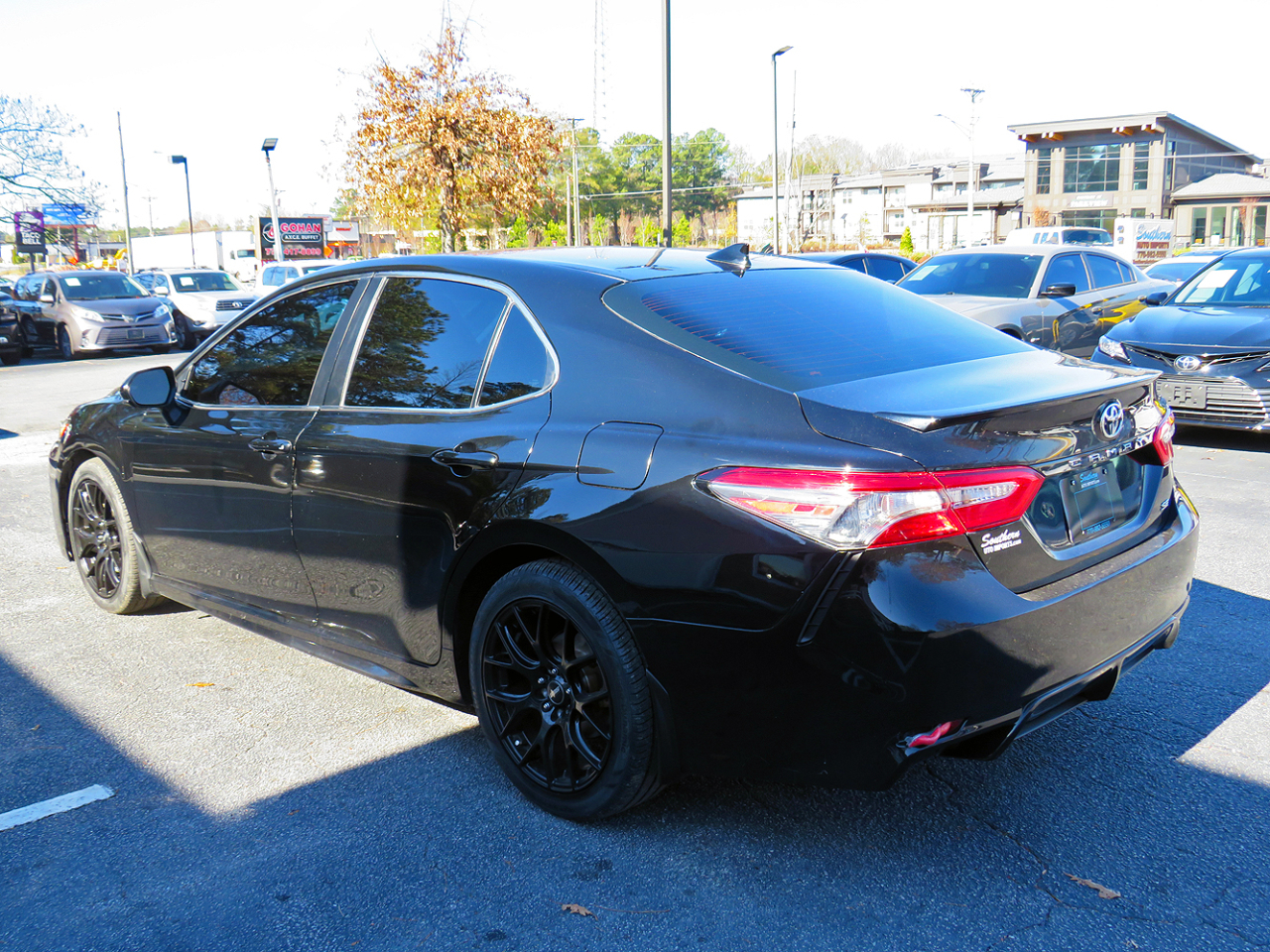 Toyota Camry SE Auto (Natl) 2019