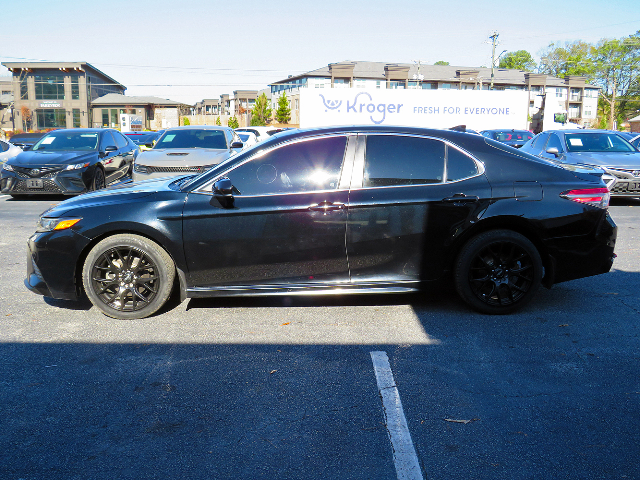 Toyota Camry SE Auto (Natl) 2019