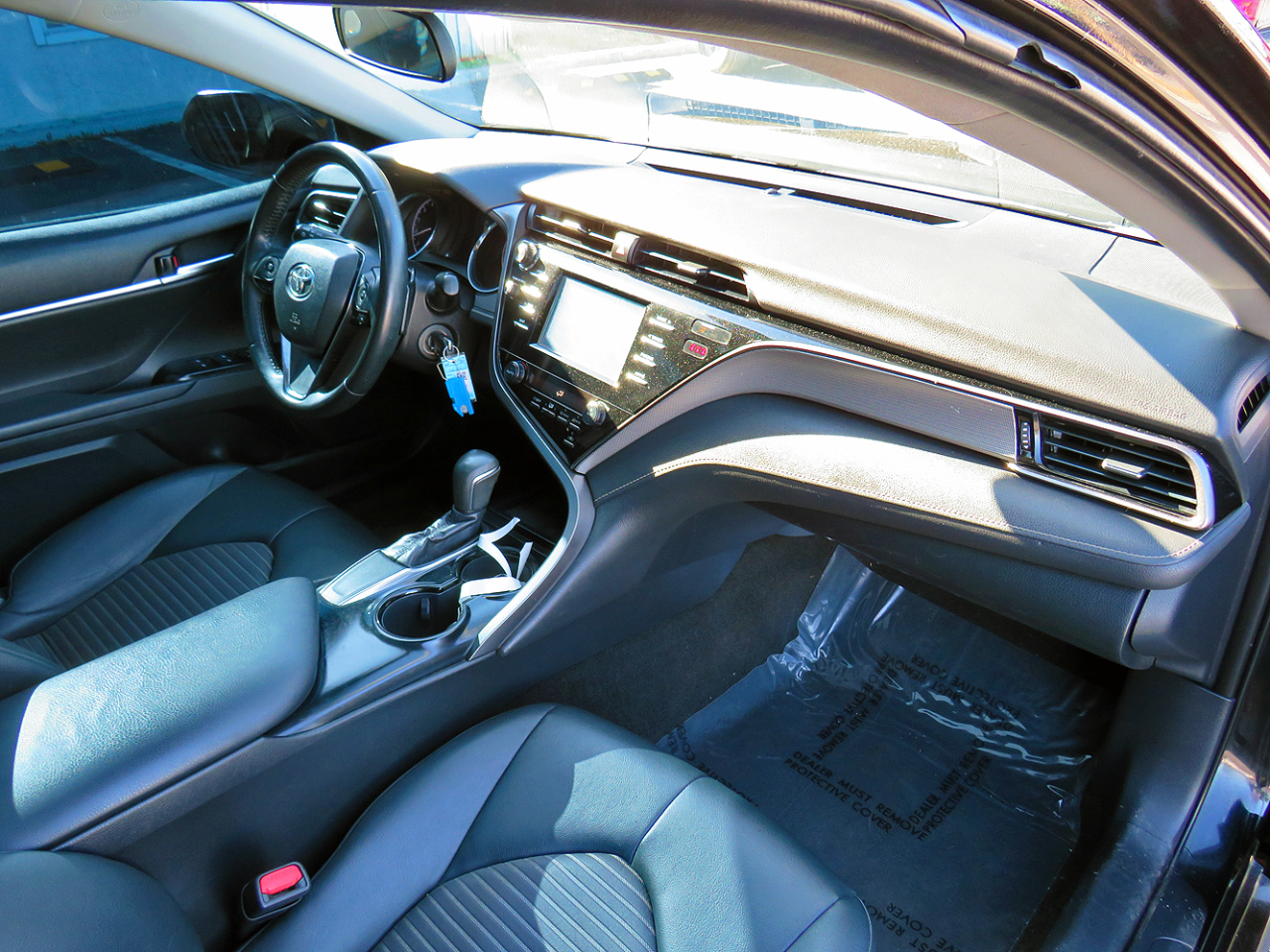 Toyota Camry SE Auto (Natl) 2019