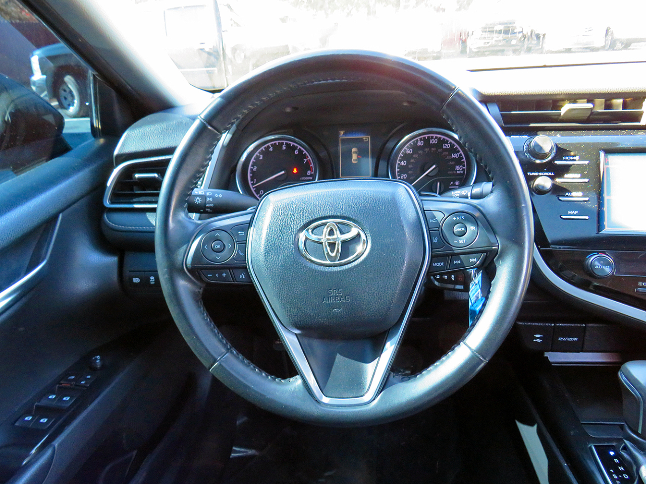 Toyota Camry SE Auto (Natl) 2019