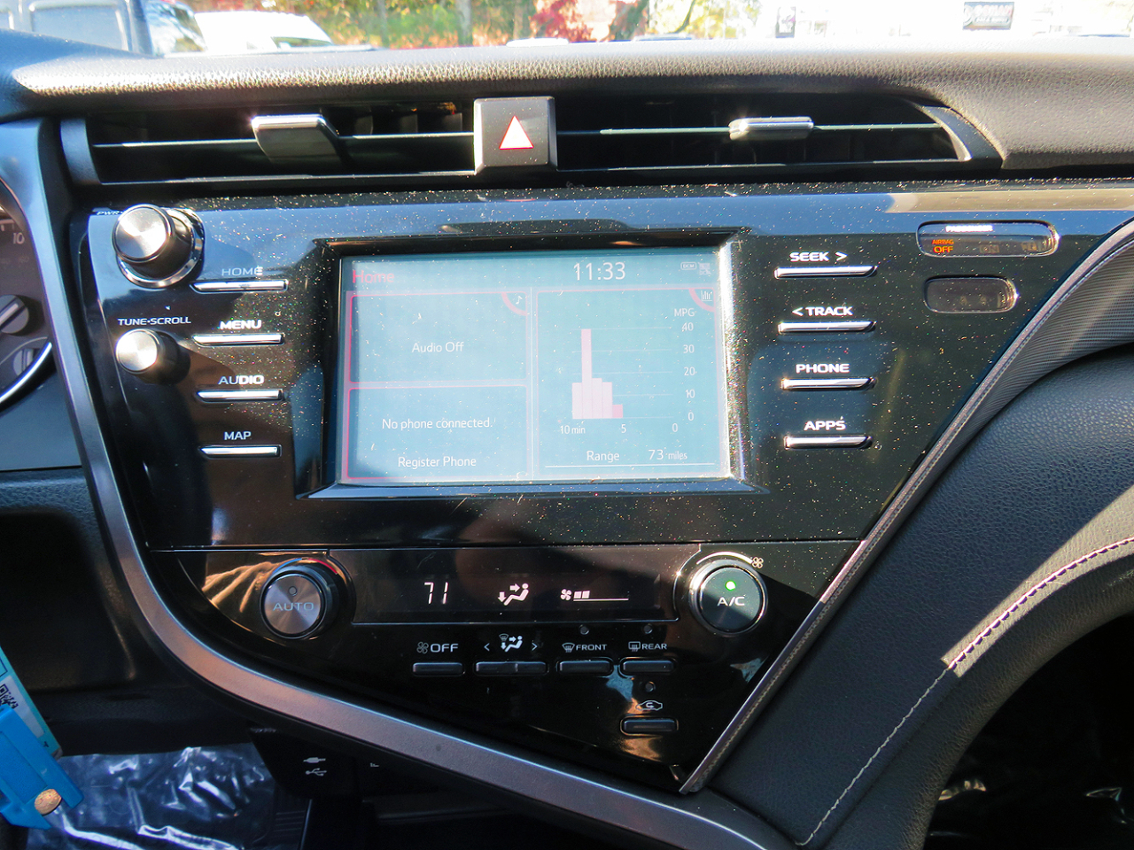 Toyota Camry SE Auto (Natl) 2019