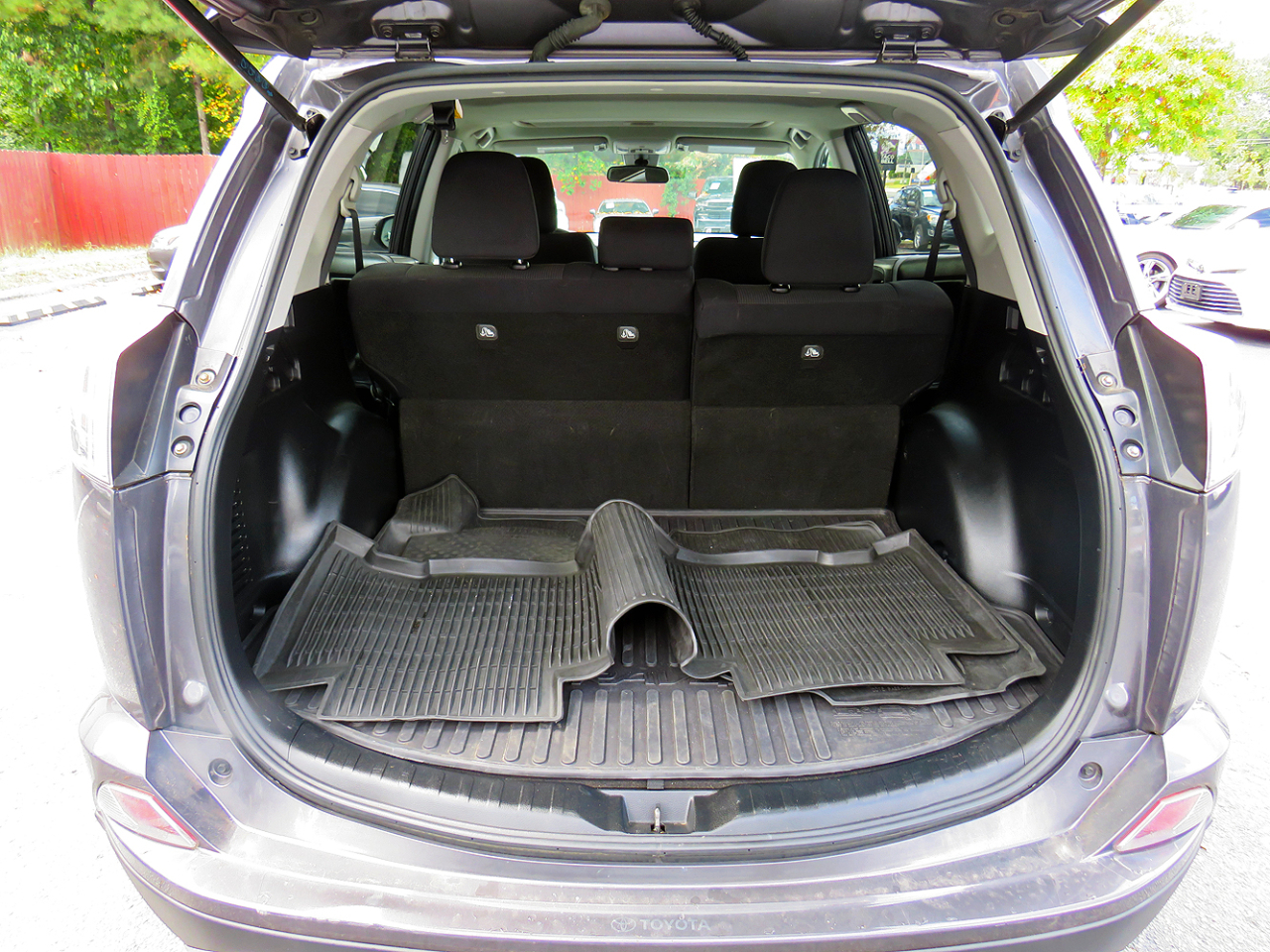 Toyota RAV4 AWD XLE 2018