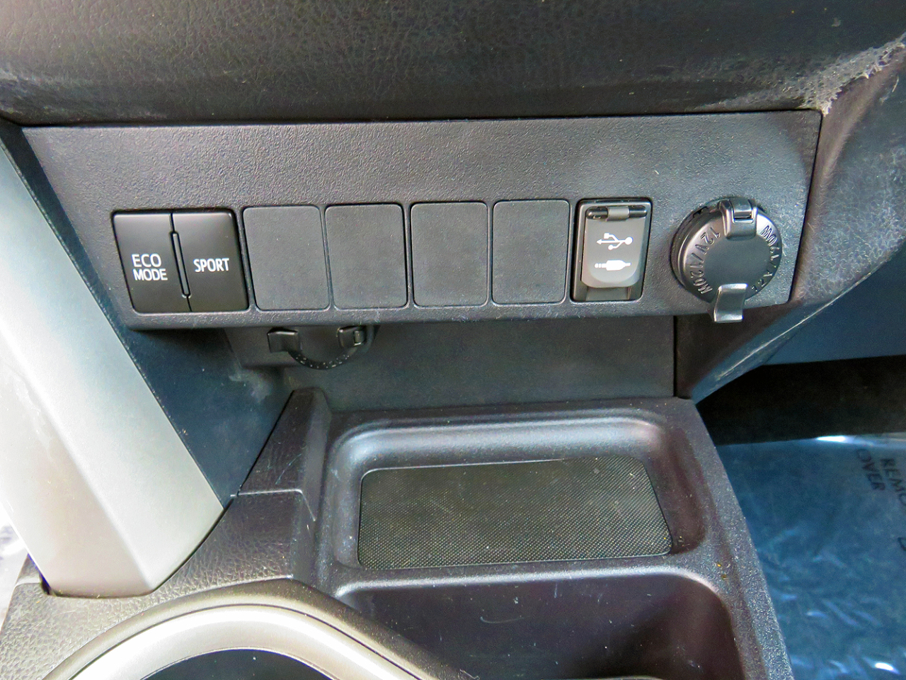 Toyota RAV4 AWD XLE 2018