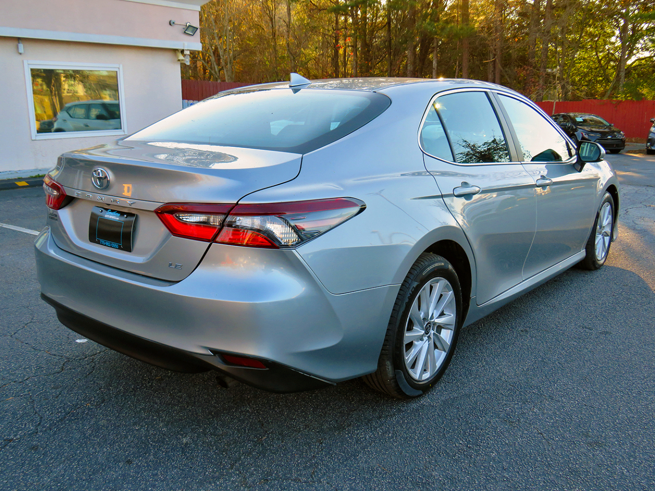 Toyota Camry LE Auto (Natl) 2021