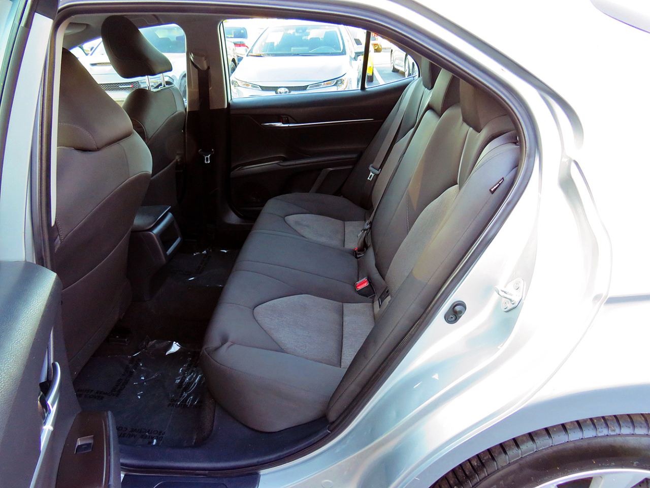 Toyota Camry LE Auto (Natl) 2021