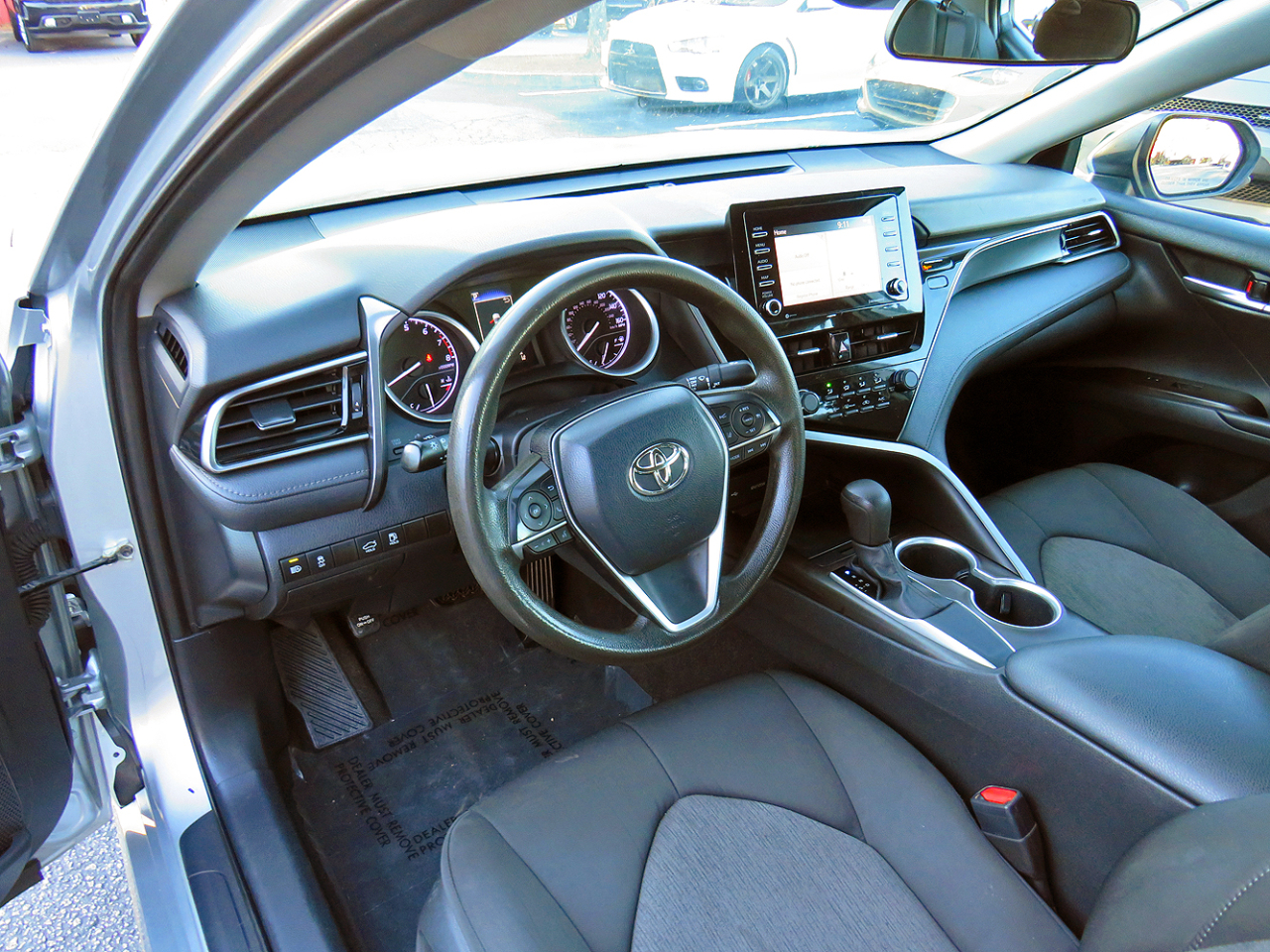 Toyota Camry LE Auto (Natl) 2021