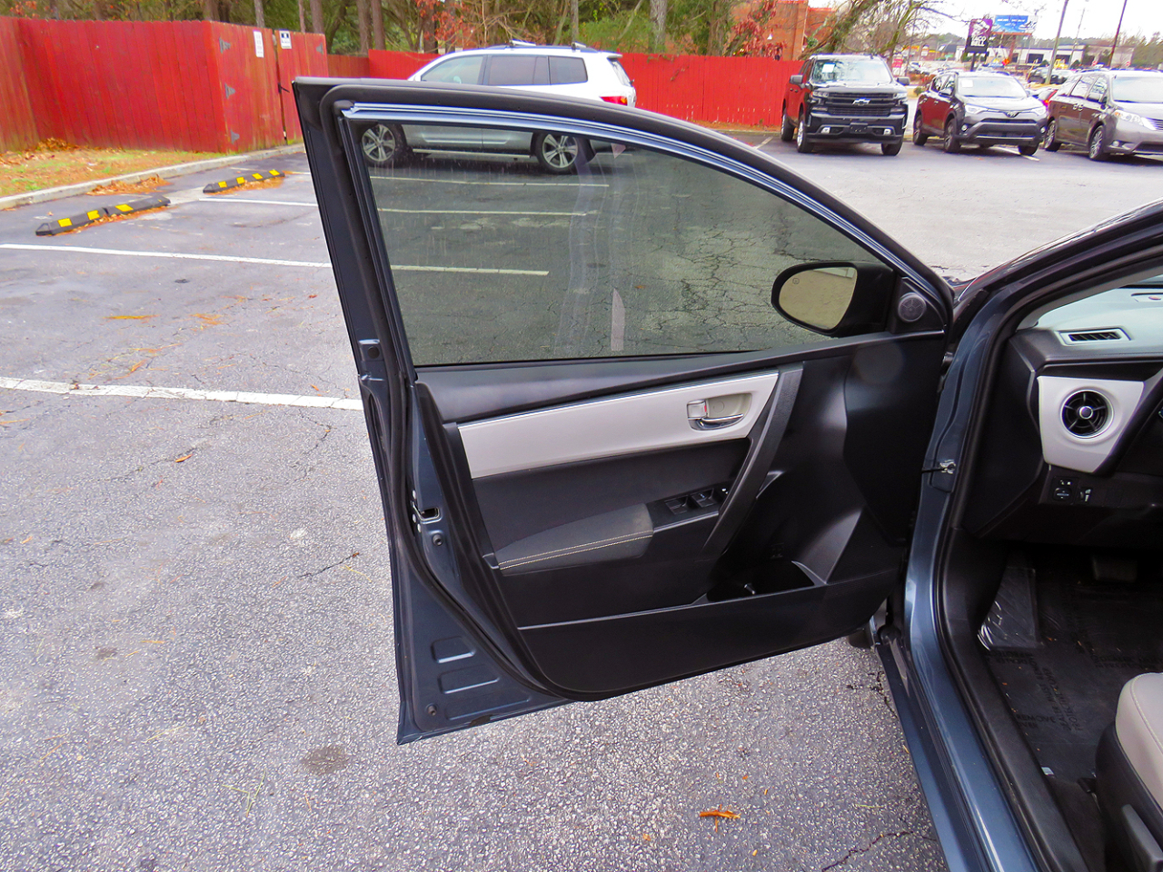 Toyota Corolla LE 2017