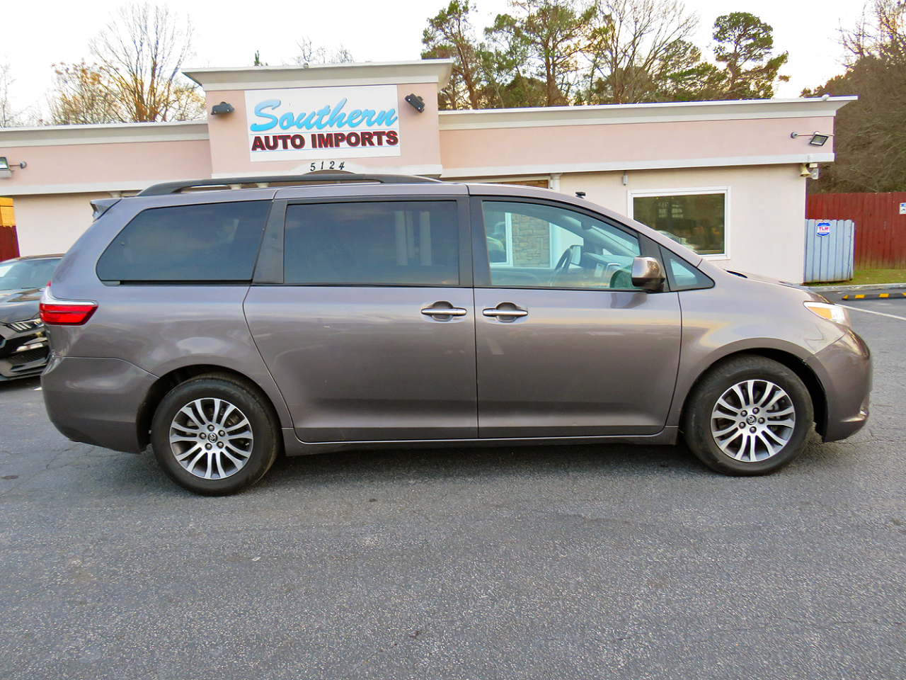 Toyota Sienna 5dr 8-Pass Van XLE Premium FWD (Natl) 2015
