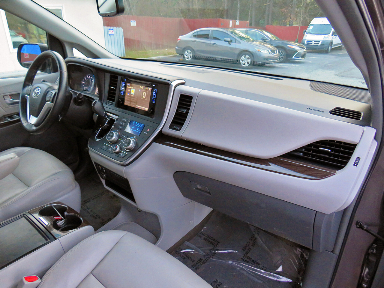 Toyota Sienna 5dr 8-Pass Van XLE Premium FWD (Natl) 2015