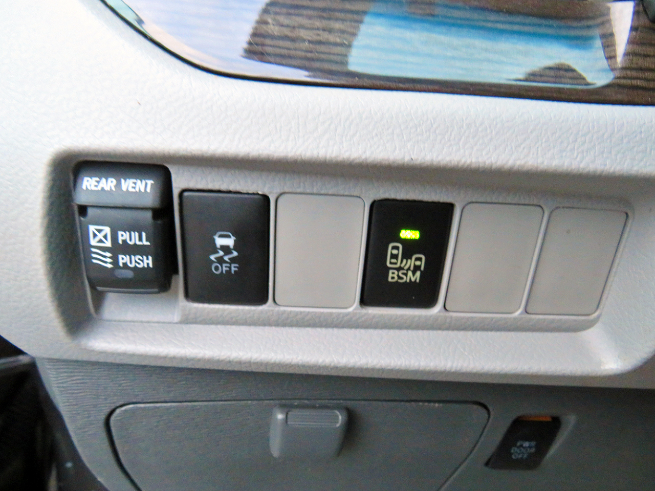 Toyota Sienna 5dr 8-Pass Van XLE Premium FWD (Natl) 2015