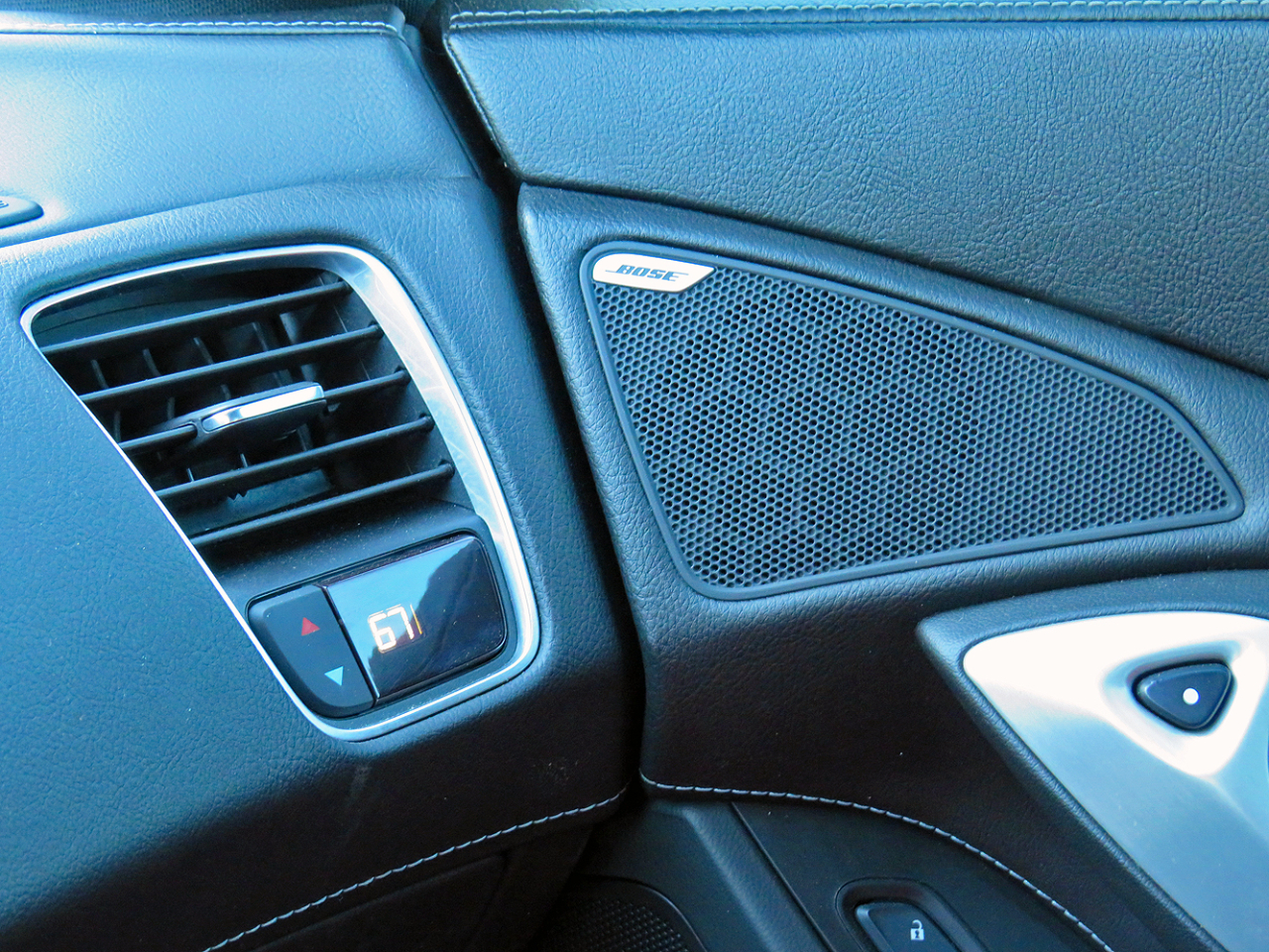 Chevrolet Corvette 2dr Stingray Z51 Cpe w/1LT 2016