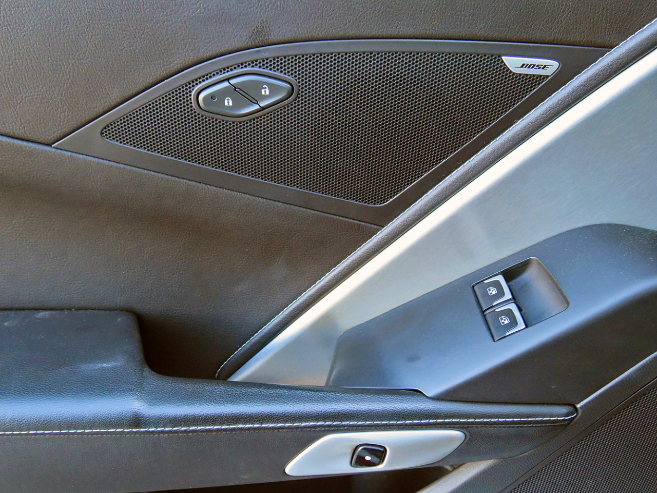 Chevrolet Corvette 2dr Stingray Z51 Cpe w/1LT 2016