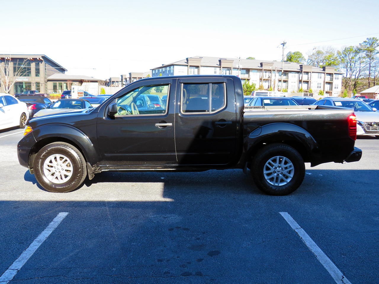Nissan Frontier Crew Cab 4x2 SV V6 Auto 2018