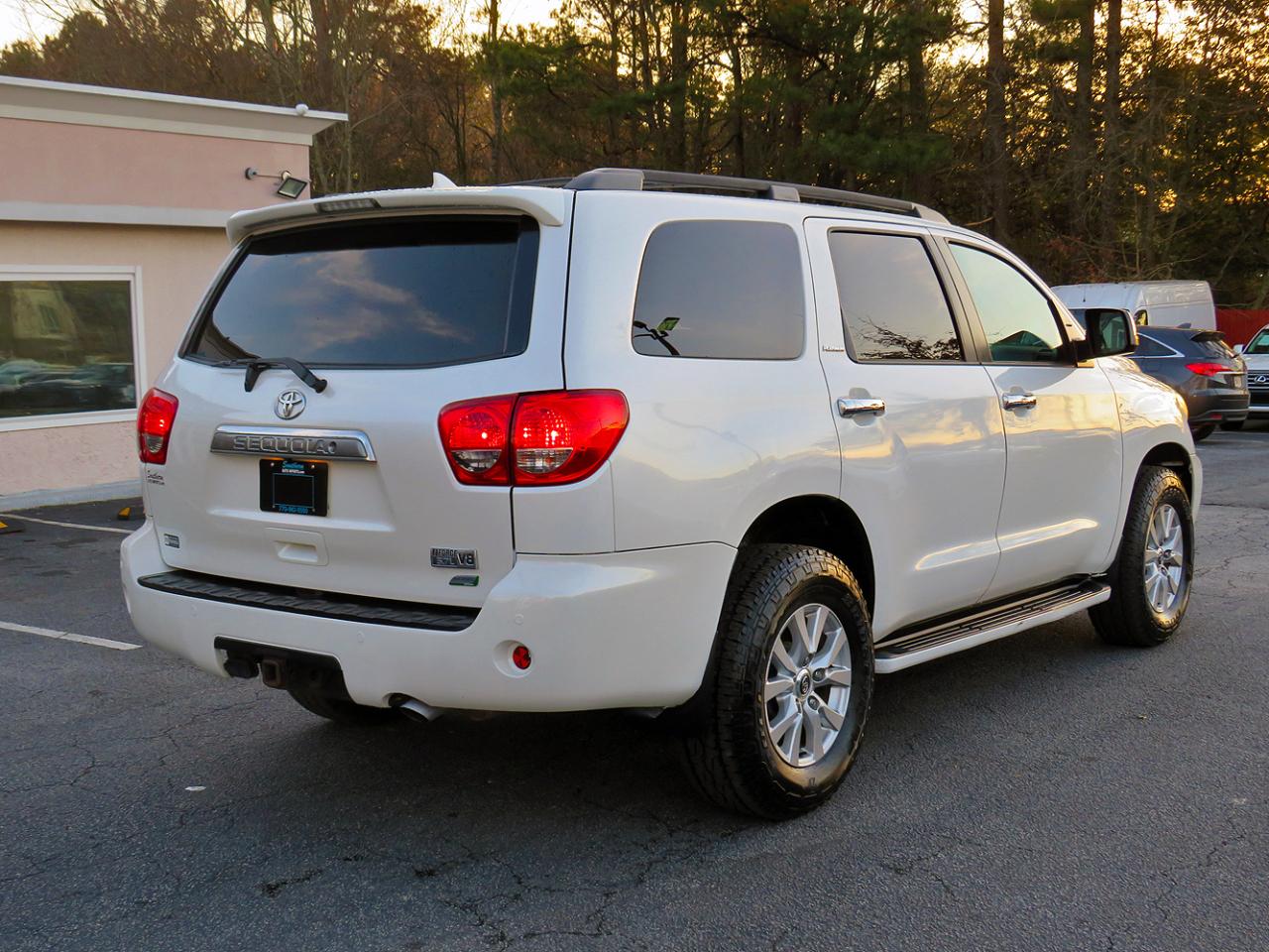 Toyota Sequoia 4WD 5.7L FFV Platinum (Natl) 2014