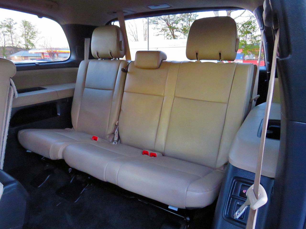 Toyota Sequoia 4WD 5.7L FFV Platinum (Natl) 2014