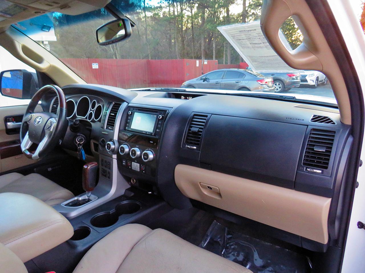 Toyota Sequoia 4WD 5.7L FFV Platinum (Natl) 2014