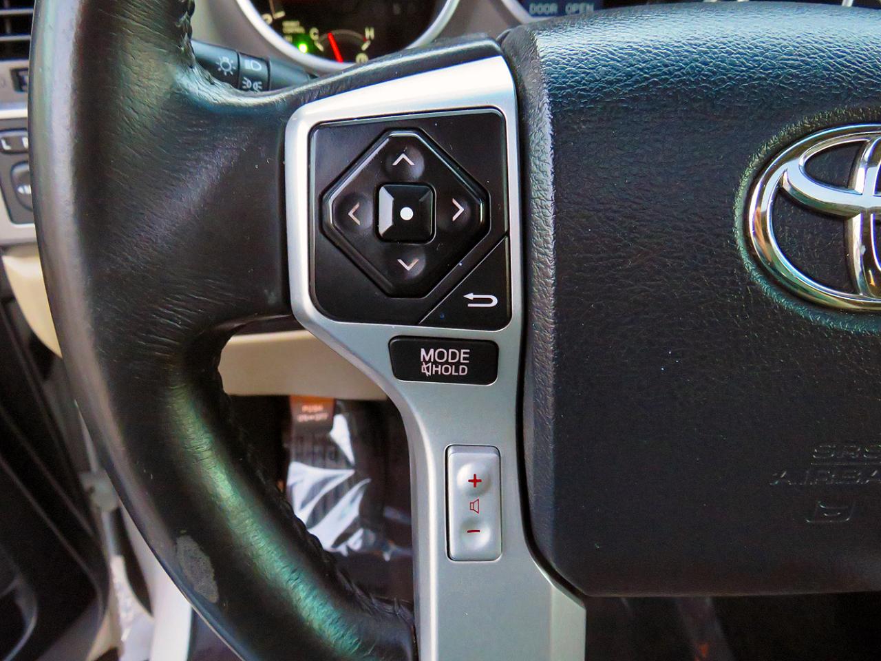 Toyota Sequoia 4WD 5.7L FFV Platinum (Natl) 2014